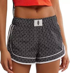 FREE PEOPLE Varsity Blues Printed Shorts in Starburst Geo. Size Small. NWT